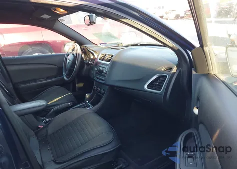 2013 Dodge Avenger Se V6 z USA, uszkodzony, nr VIN 1C3CDZAG8DN582475